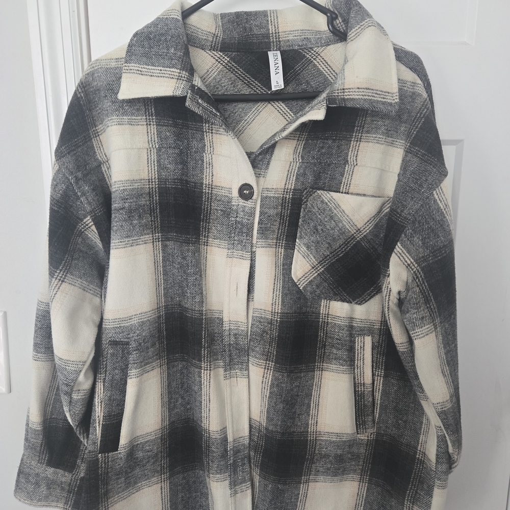 Zenana Outfitters Black and Cream Plaid Blazer
